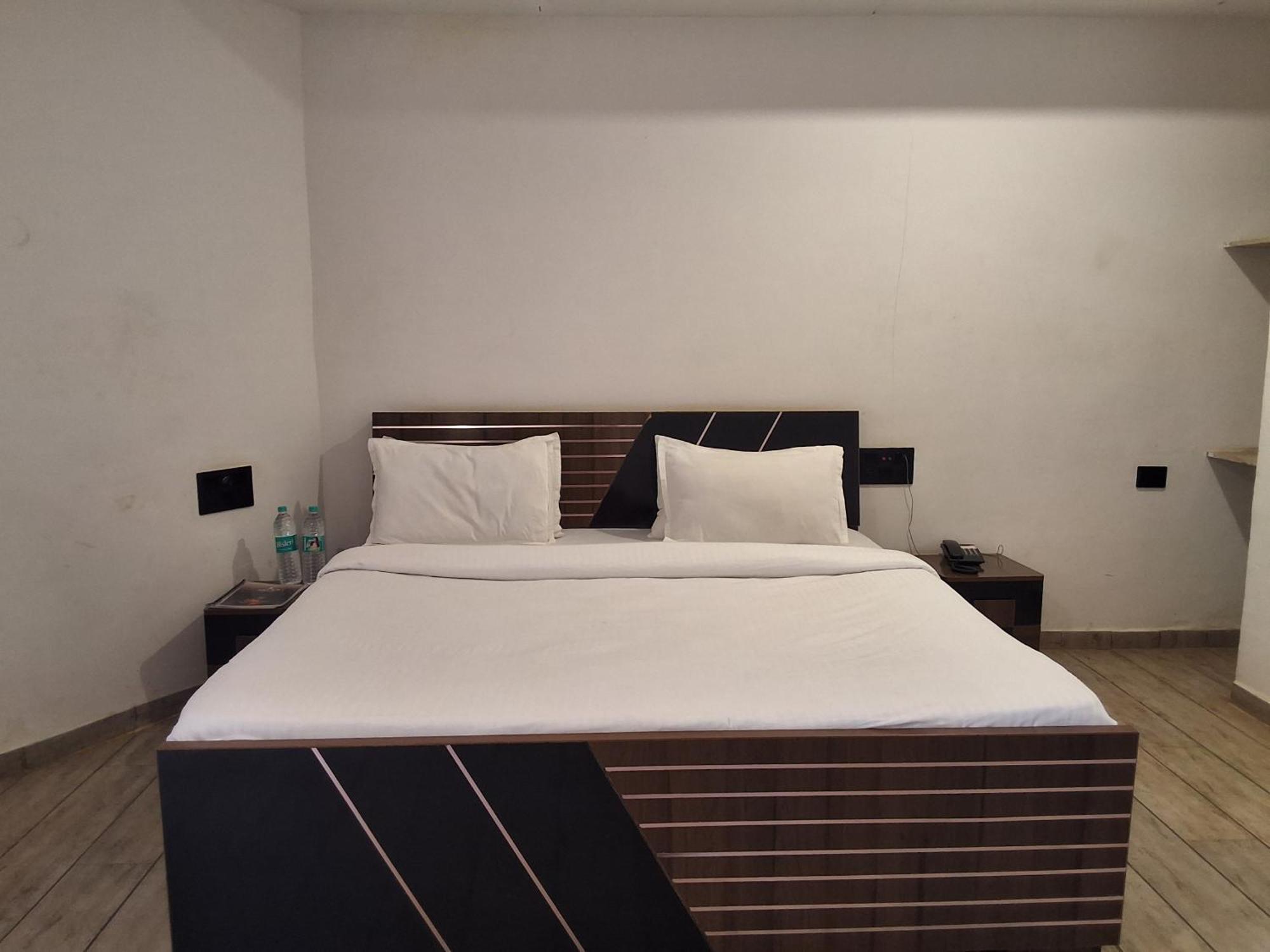 Vits Roccia Hill Resort And Adventure Park, Navapur Songadh Luaran gambar