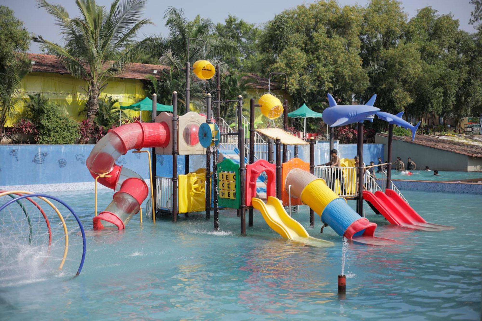 Vits Roccia Hill Resort And Adventure Park, Navapur Songadh Luaran gambar