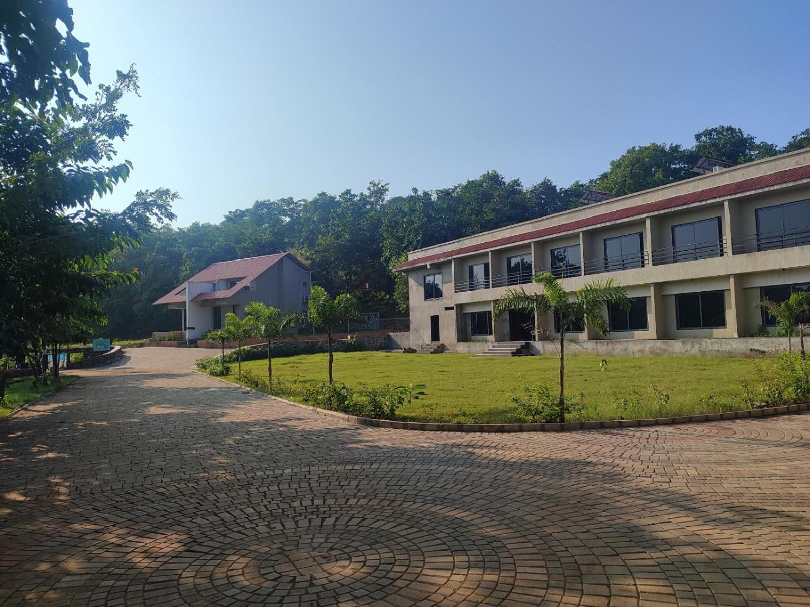 Vits Roccia Hill Resort And Adventure Park, Navapur Songadh Luaran gambar