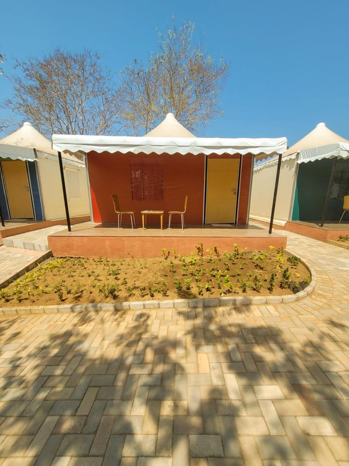 Vits Roccia Hill Resort And Adventure Park, Navapur Songadh Luaran gambar
